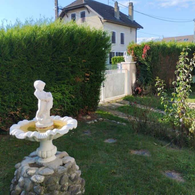 Appartement Verdoyant Au Bord Du Lac Leman Entre Evian Et Thonon Dans Une Villa Publier Exterior photo